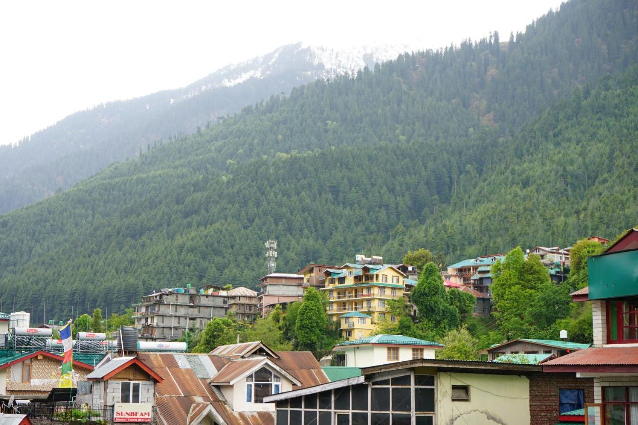 Hotel Magnolia Mallroad Manali Buitenkant foto